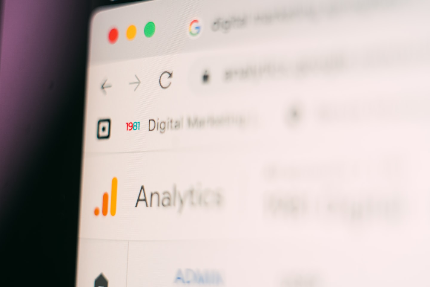 A clean analytics screen illustrating customer lifecycle metrics and retention trends